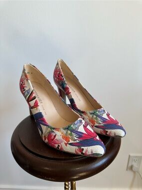 Peter Kaiser Floral Print Multicolor Pumps